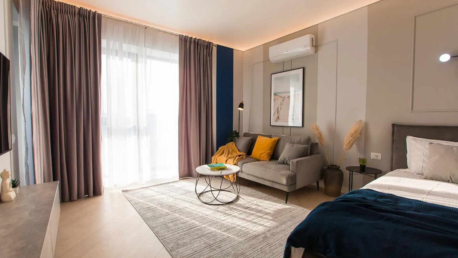 Modern Studio With Balcony In Cortina North Voluntari 0*,  Romania