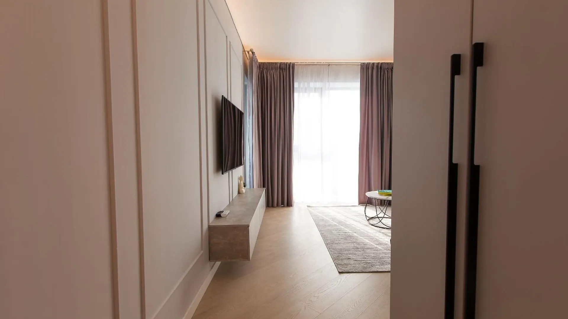 Modern Studio With Balcony In Cortina North Voluntari 0*,  Romania