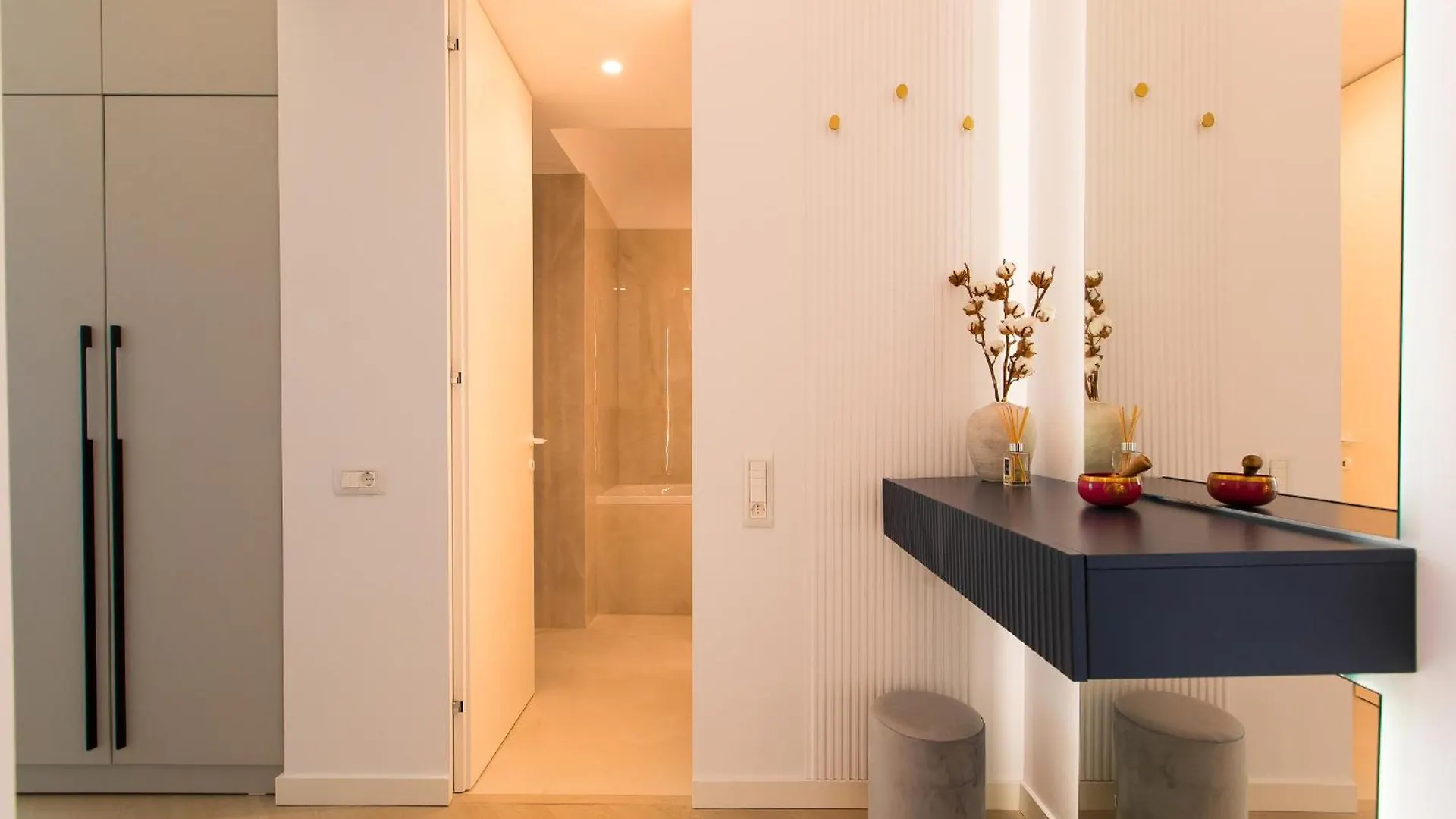 Modern Studio With Balcony In Cortina North Voluntari Apartment